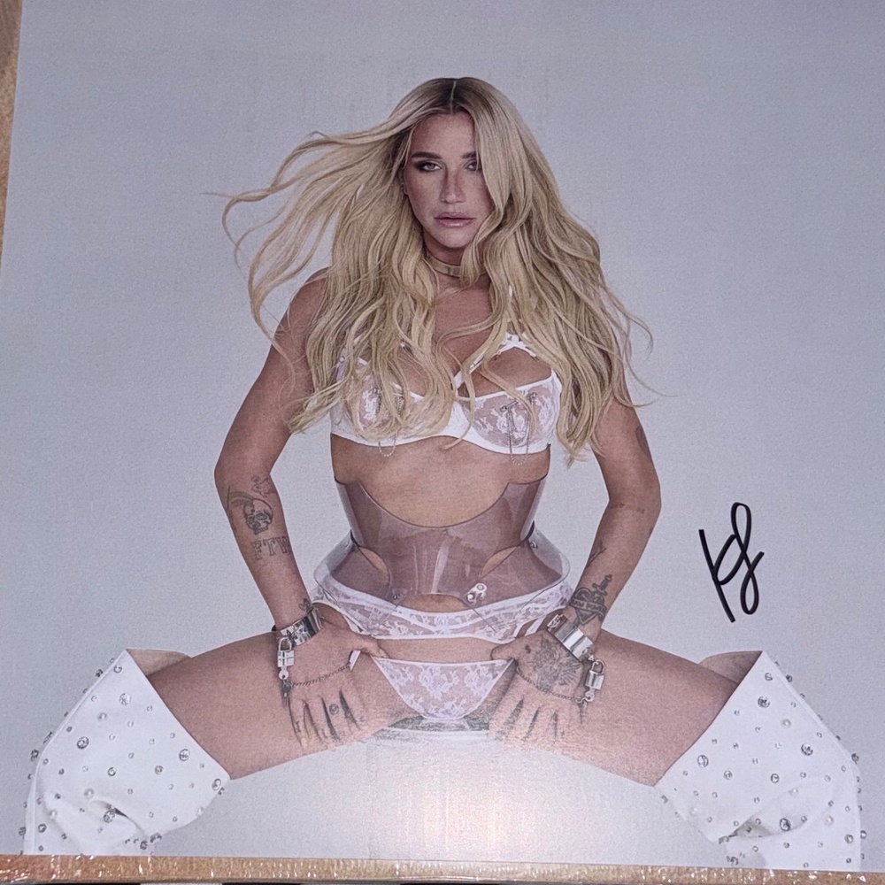 Kesha Signed Cum for Me Clear Insert and Vinyl BENT